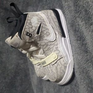 Nike Air Jordan legacy 312